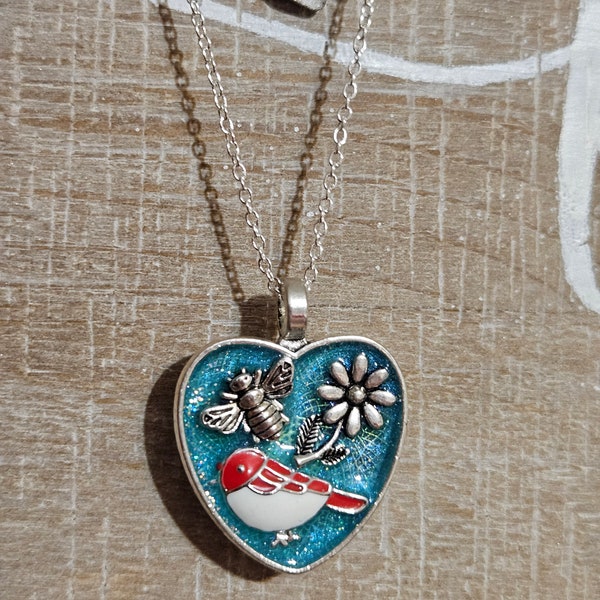 Cute Redbird bumblebee necklace!