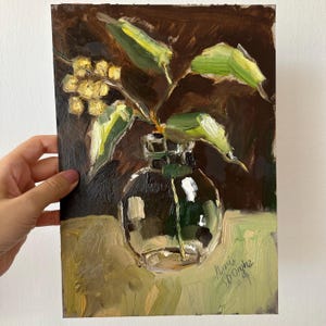 Jarrón de cristal con una rama Naturaleza muerta Pintura al óleo enmarcada Obra de arte semiabstracta Ramo campestre Botella transparente Arte de pared floral original
