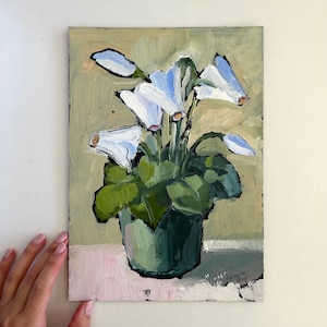Pintura de ciclâmen Arte de parede a óleo original 8 x 12 arte de planta de casa semi-abstrata natureza morta floral ciclâmen branco arte contemporânea feita à mão