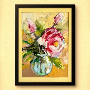 Pintura de peonía original enmarcada arte de pared 8 x 12 peones rosados naturaleza muerta pintura rústica shabby chic obra de arte floral rosas jarrón de vidrio arte de pared
