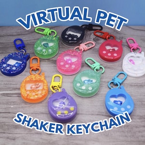 Gacha Pet Shaker Keychain | Handmade resin dry shaker keychain | Random 90s 2000s nostalgic virtual pet keychain charm