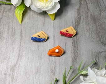 Pie Pins | Handgemachte Clay Pins | Süße Café Pins, Blaubeerkuchen, Kirschkuchen, Kürbiskuchen | Leckere Dessertstifte aus Ton