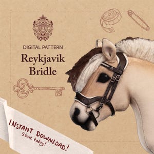 Könnte beinhalten: Plüschpferdekopf mit braunem Zaumzeug, mit dem Text "Reykjavik Bridle" und "Instant Download! Start today!" auf beigem Hintergrund. Dekorative Elemente sind ein Schlüssel, ein Maßband und eine Sicherheitsnadel.
