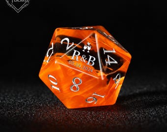 Personalisierte gebürstete Glas-D20-Würfel - Hochzeitsgeschenk, Jubiläumsgeschenke, benutzerdefinierte D20, Kristallwürfel, Valentinstagsgeschenk, Jubiläumsgeschenke