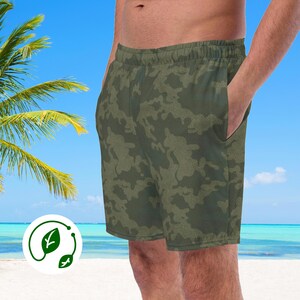 Groene zwembroek met camouflageprint Milieuvriendelijk camouflagebadpak voor heren Gerecycleerde duurzame badkleding