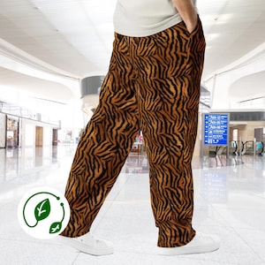 Wijde joggingbroek met tijgerprint Milieuvriendelijke joggingbroek met dierenprint Sustainable Athleisure-broek Loungekleding met jungleprint