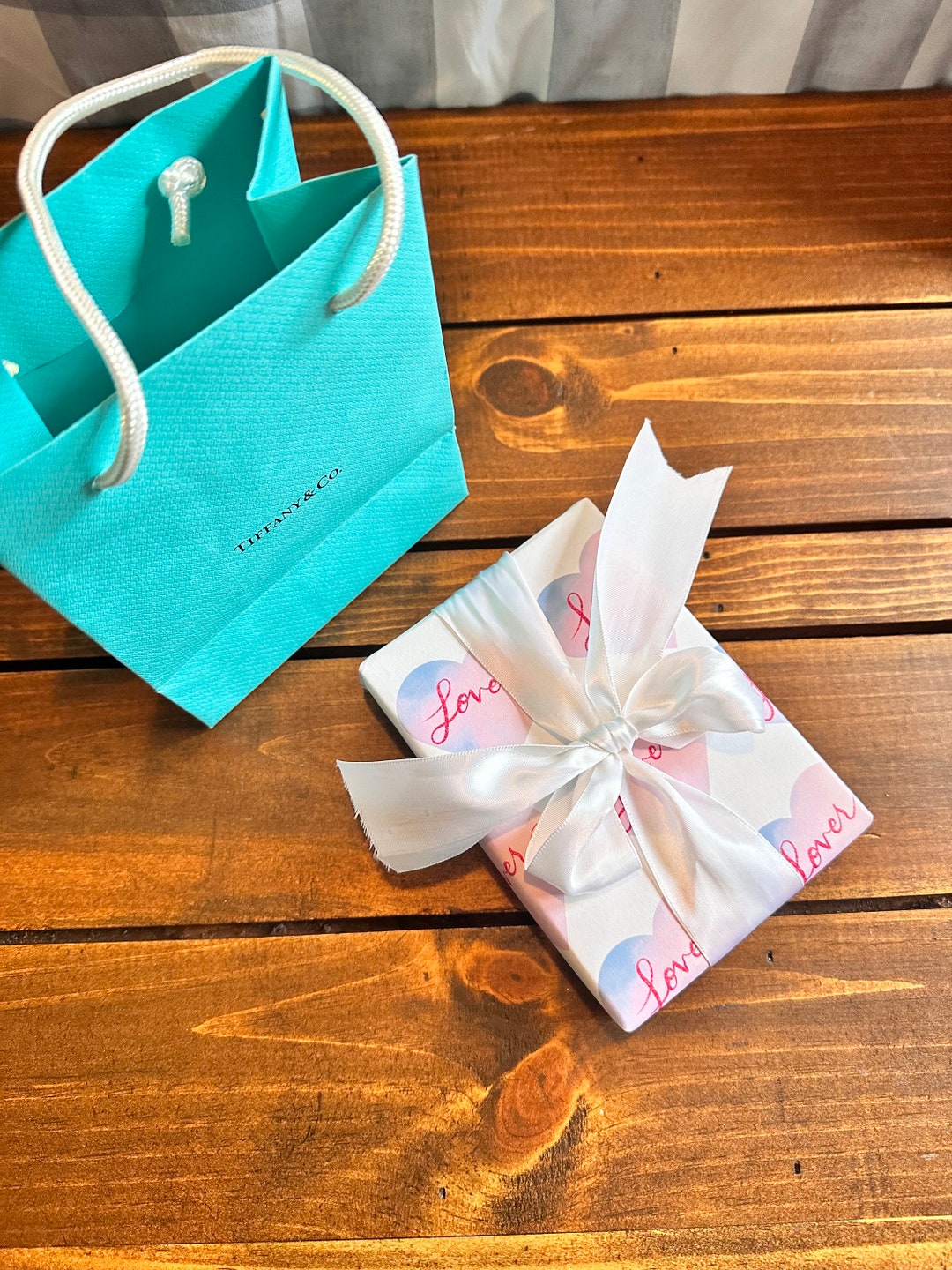 diy-taylor-swift-wrapping-paper-lover-gift-wrap-printable-etsy