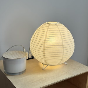 Japanese Rice Paper Lamp - Round Table Lamp