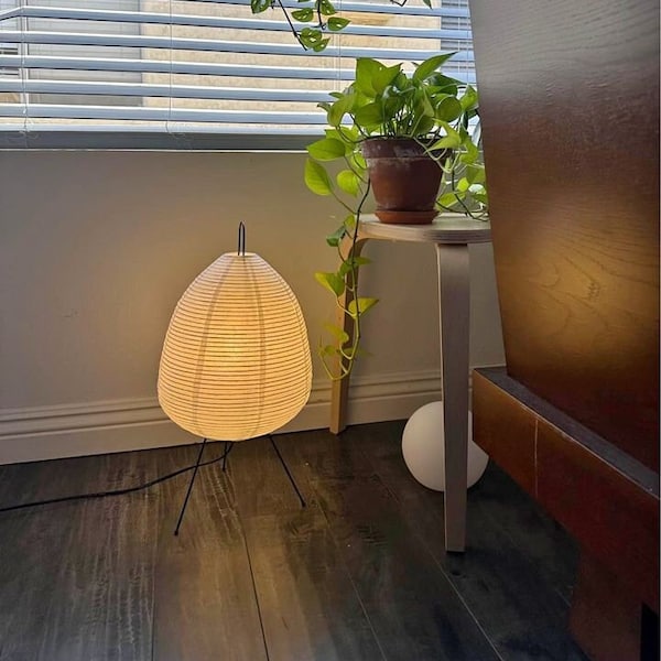 Japanese Rice Paper Lamp - Classic Table Lamp