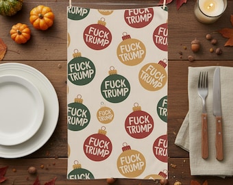 Asciugamano natalizio F*ck Trump FDT, strofinaccio da cucina per le feste politico-democratiche, anti-Trump, tulipano Foxtrot Daisy, regalo per l'ospite liberale