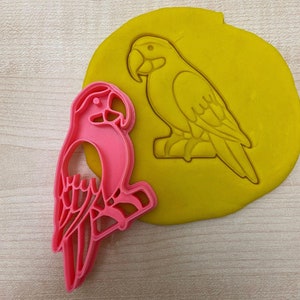 Parrot Cookie Cutter, Tropical Bird Birb Fondant Dough Stamp, Gift for Animal Lover, Jungle Colorful Parrot Biscuit Cutter