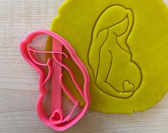 Pregnancy Announcement Cookie Cutter, Pregnant Woman With Heart Biscuit Stamp, Mom to be Baby Shower Gift