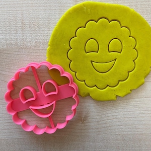 Smiley Face Cookie Cutter, Mini Smile Biscuit Stamp
