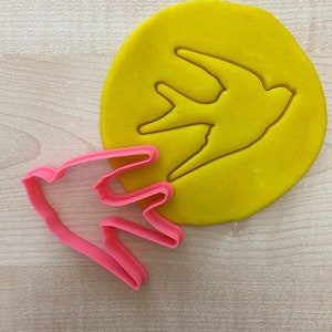 Swallow Bird Outline Cookie Cutter, House Martin Bird Fondant Stamp, Bird Animal Biscuit Dough Cutter, Gift for Ornithologist