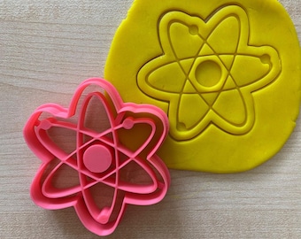 Atom-koekjesuitsteker, atoomkern met protonen en elektronen, wetenschappelijke koekjesvorm, scheikunde natuurkunde biologie cadeau