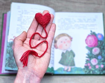 Heart Bookmark Crochet Pattern: Beginner-Friendly Valentine's Gift (Digital Download)