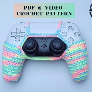 Esclusivo! Modello all'uncinetto per la cover del controller Playstation 5. Modello per la cover PS5 DualSense con testo e video. Regalo per i giocatori. Regalo per i giocatori