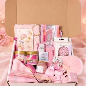 Pinkfarbene Deluxe-Geschenkbox für Selbstpflege | Ästhetisches Pastell-Beauty-Set | Über 20 Beauty-, Hautpflege- und Wohlfühlprodukte | Geburtstagsgeschenk für Sie