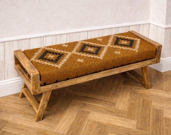 Banco Kilim de estilo bohemio neutro, banco de madera hecho a mano / banco rústico de entrada estilo granja / banco tapizado de estilo tribal para dormitorio