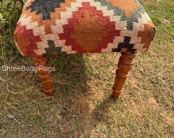 Handgemaakte kelim gestoffeerde bank | Tribal boho-poef | Houten bank in vintage stijl | Rustieke zitplaatsen in de hal | Etnische wollen kelimmeubels"