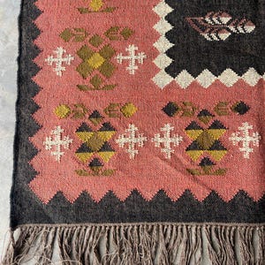 Handwoven Rug
Wool Jute Rug
Kilim Rug
Navajo Rug
Rug
Vintage Rug
Rugs For Livingroom
Kitchen Rug
Jute Rug
Flatweave Rug
Bohemian Rug
Boho Rug
Home Decor Rug
Housewarming Gift
Eco-Friendly Rug
Turkish Rug
Tapis Rug