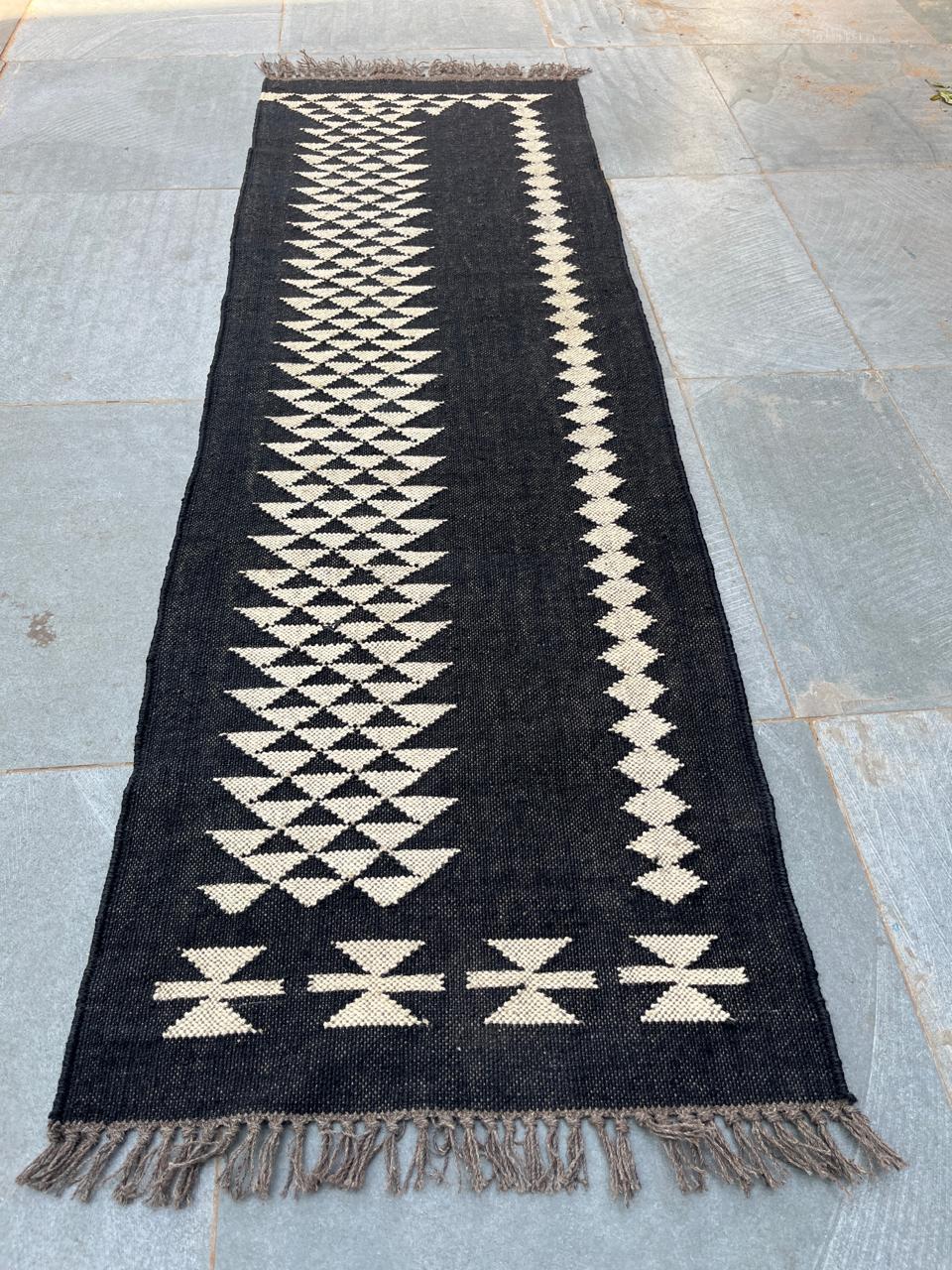 Black And White Handmade Wool Jute Runner, Stair Runner Rug, Handwoven Indian Kilim Dhurrie Rug, Vintage Wool Jute Runner, Boho Decor Rug