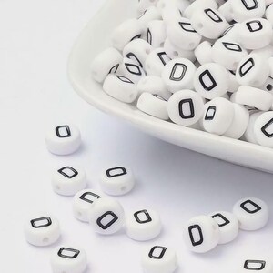 100pcs Letter D Beads – White Acrylic Alphabet Beads – DIY Name Bracelets & Keychains