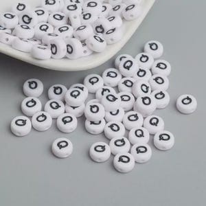 100pcs Letter Q Beads – White Acrylic Alphabet Beads – Jewelry Making & Crafts