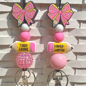 Bows and Pencils make for a CUTE Lanyard! Teacher lanyard/Bow Lanyard/ Pencil Lanyard/Grade level Lanyard