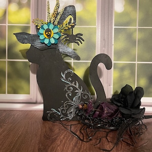 Ornate Cat Shelf Sitter