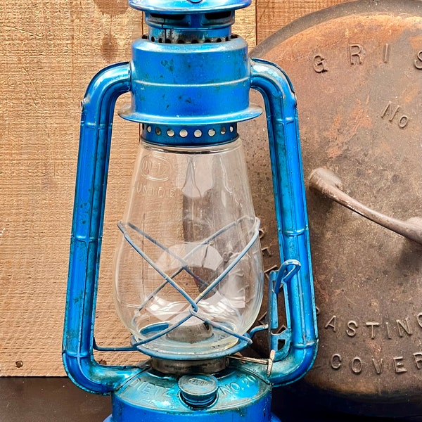 Vintage Dietz Blue Kerosene Lantern No. 20 Junior