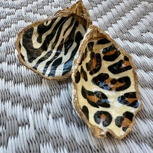 Piatto ad anello con gingillo di conchiglia di ostrica - Stampa animale - Bordo dorato - Regalo a tema spiaggia - Decoupage - Stampa zebrata - Stampa leopardata