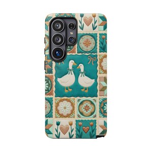 Thrifted Patchwork Goose Phone Case, Goose Lover Gift, Grandmacore Goose Mobile Phone Cover for Iphone 17 16 Pro Plus , Galaxy S26 S25 S24