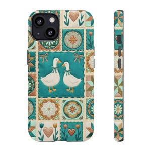 Thrifted Patchwork Goose Phone Case, Goose Lover Gift, Grandmacore Goose Mobile Phone Cover for Iphone 17 16 Pro Plus , Galaxy S26 S25 S24