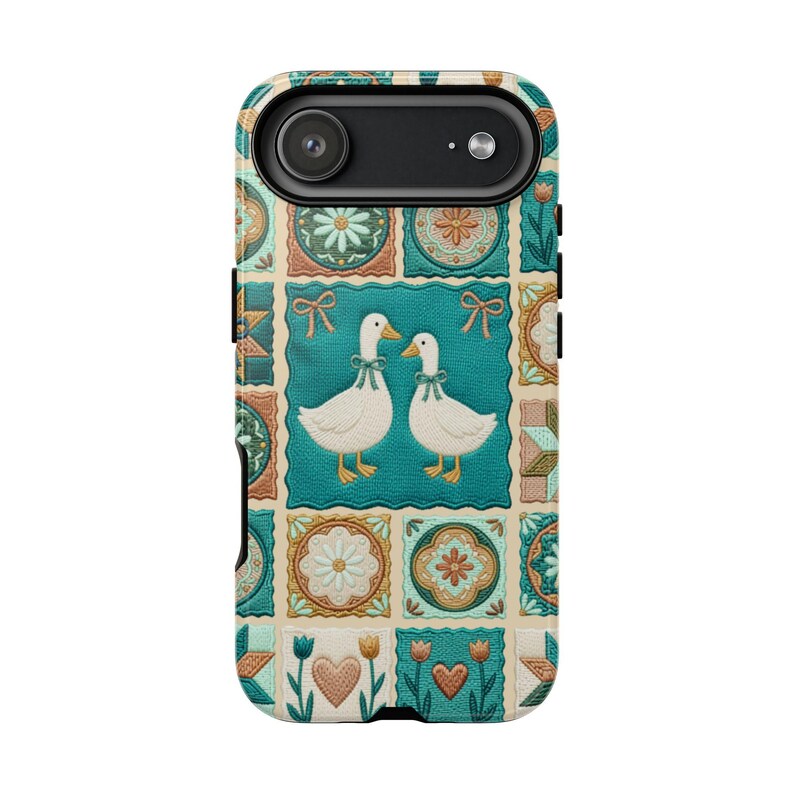 Thrifted Patchwork Goose Phone Case, Goose Lover Gift, Grandmacore Goose Mobile Phone Cover for Iphone 17 16 Pro Plus , Galaxy S26 S25 S24