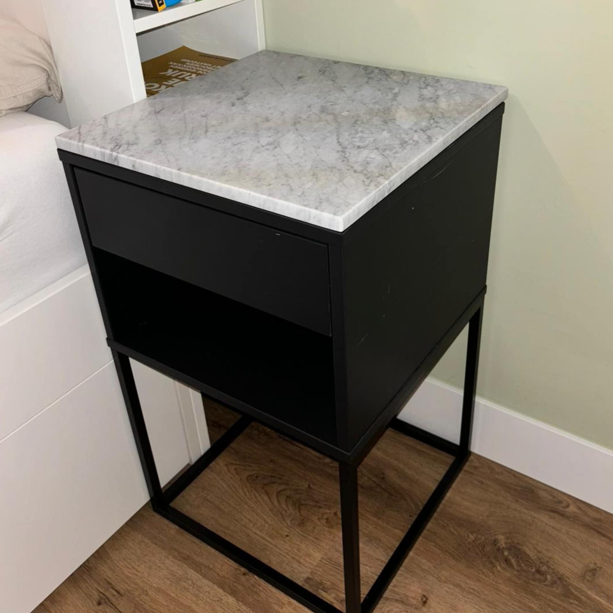 Vikhammer bedside table black discount
