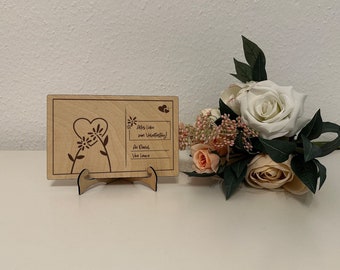 Postkarte mit Blumen aus Holz mit Wunschtext und eigenem Stativ - Liebesbrief - Valentinstag - romantische Botschaft - Liebesgeständnis