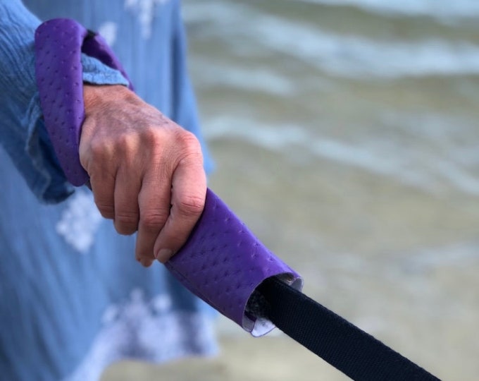 Dog leash accessory that protects your wrist from rope burn and strain!
