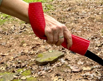 Dog leash accessory that protects your wrist from rope burn and strain!