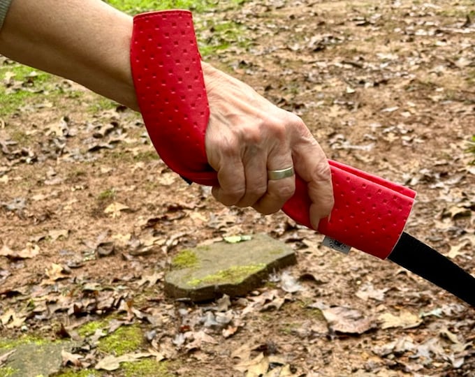 Dog leash accessory that protects your wrist from rope burn and strain!