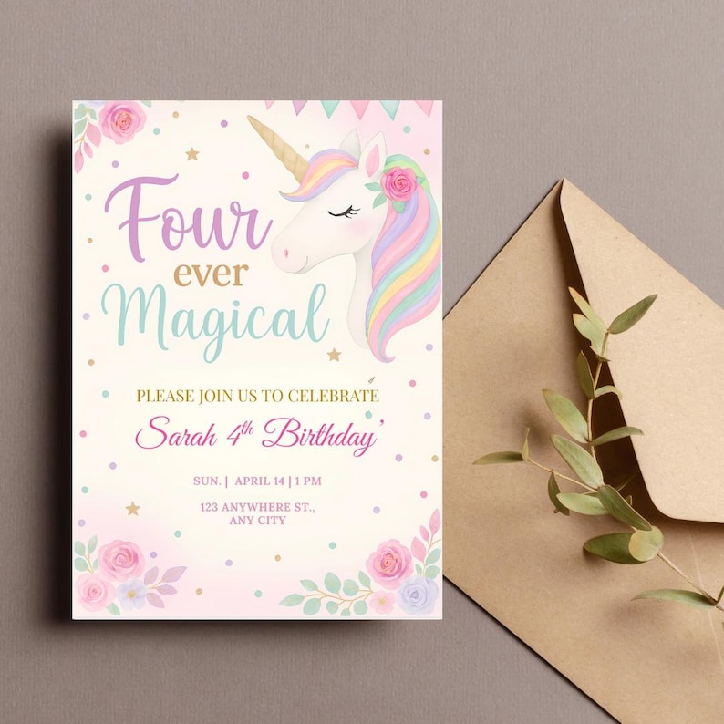 Puede incluir: Invitaci&oacute;n de cumplea&ntilde;os rosa y morada con una ilustraci&oacute;n de unicornio y el texto "Four ever Magical" y "Sarah 4th Birthday".