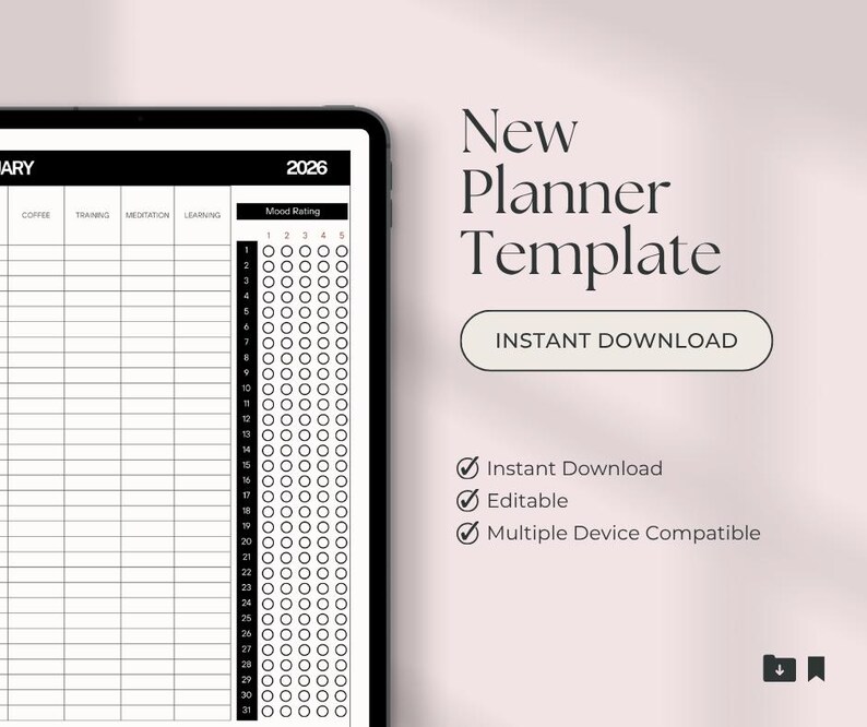 Op de afbeelding: Een digitale plantemplates weergegeven op een tablet. Het zwart-wit ontwerp bevat secties voor het volgen van stemming, koffie, training, meditatie en leren. De tekst "New Planner Template" en "Instant Download" zijn zichtbaar.