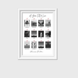 Pode incluir: Uma colagem de fotos em preto e branco de um ano de casal. Cada m&ecirc;s &eacute; representado por uma foto do casal, com o nome do m&ecirc;s impresso abaixo da foto. O t&iacute;tulo da colagem &eacute; "A Year Full of Love" e os nomes do casal est&atilde;o impressos na parte inferior da colagem.