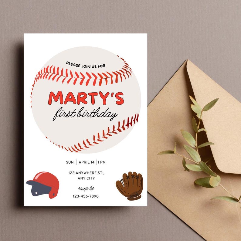 K&ouml;nnte beinhalten: Eine Baseball-Motto-Einladung zum ersten Geburtstag mit einer roten und wei&szlig;en Baseball-Grafik, dem Text "MARTY'S first birthday" und den Partydetails wie Datum, Uhrzeit, Adresse und RSVP-Informationen.