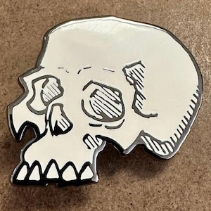 Cartoon Skull - Enamel Pin