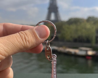 Porte-clés tour Eiffel France Paris argenté BIJOUX A OFFRIR