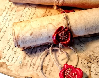 Pergamena scritta, decorata e anticata a mano, con cordino e sigillo in ceralacca - per voti nuziali, poesie, lettere d'amore.