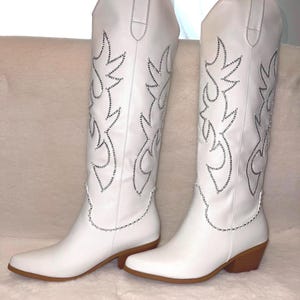 Custom Bridal Cowboy Boots with Rhinestones/Pearls-Sparkly Wedding Boots- Western Bride Shoes- Bling Cowgirl Boots- Personalized Bridal shoe