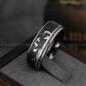 Flying Ducks Ring, Duck Hunting Ring, Hunting Wedding Band, Hunting Wedding Ring, Hunting Jewelry, Duck Hunting Wedding Band, Duck Jewelry