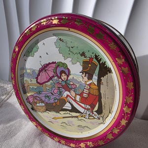 Boîte vintage Mackintosh&#39;s Quality Street : bonbonnière de collection, exportation vers le Royaume-Uni